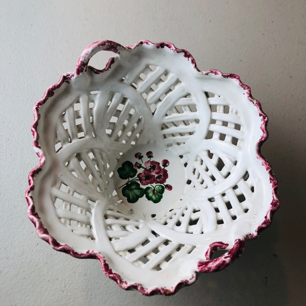 VNTG Portugal Lattice Hand Painted Bowl w/Handles